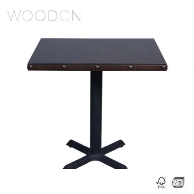 Tabella tal-Kafè tal-Qafas tal-metall